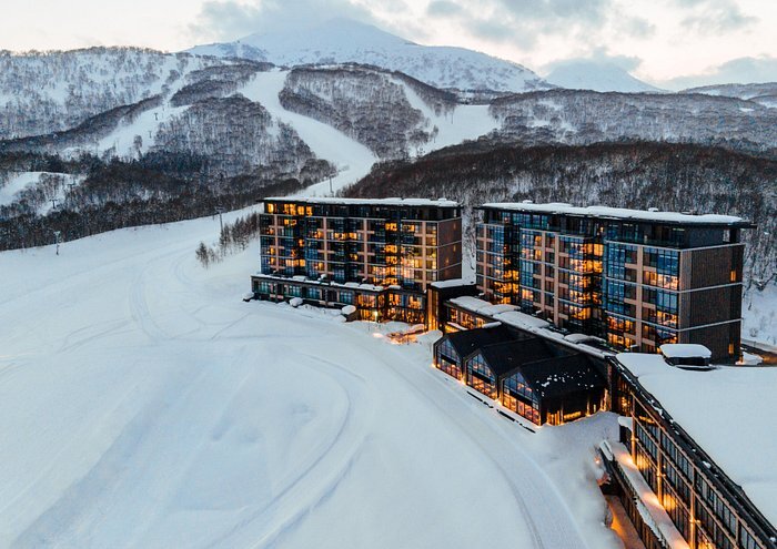 Vista invernal de Hotel101 Niseko con Mount Yotei